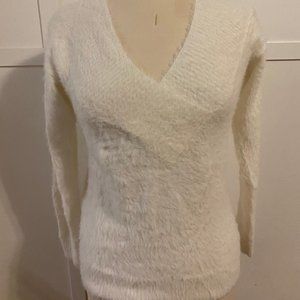 *SOLD* Cream V Neck Pullover Sweater A. New Day